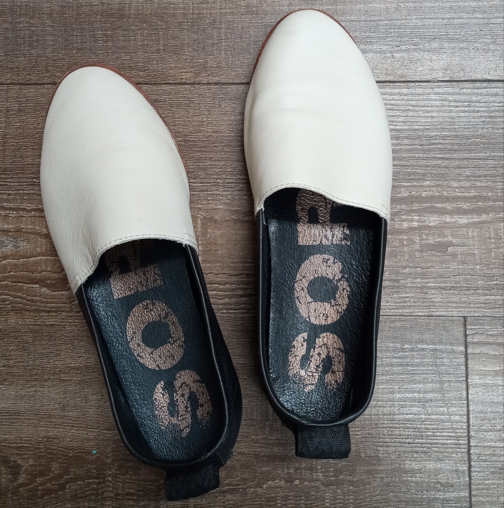 Sorel colorblock flats. Size 7.5.